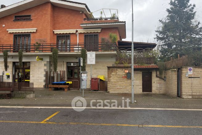 Ufficio in commerciale in Via Nettunense Vecchia 99