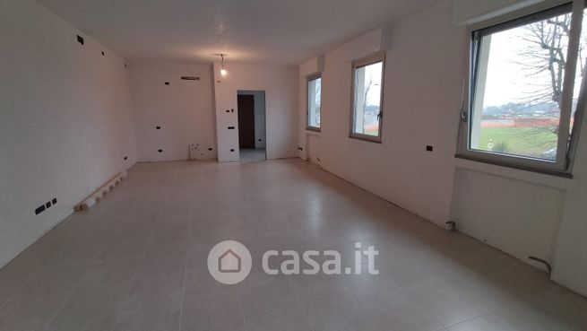 Ufficio in commerciale in Via Trento e Trieste