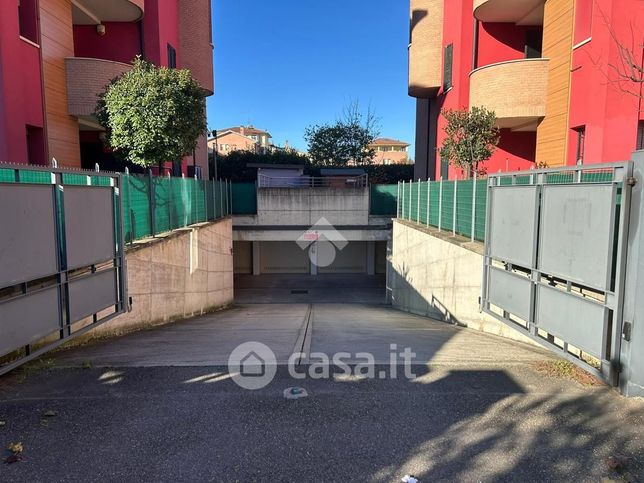 Garage/posto auto in residenziale in Via Adeodato Malatesta