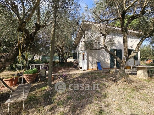 Villa in residenziale in Strada San Pastore
