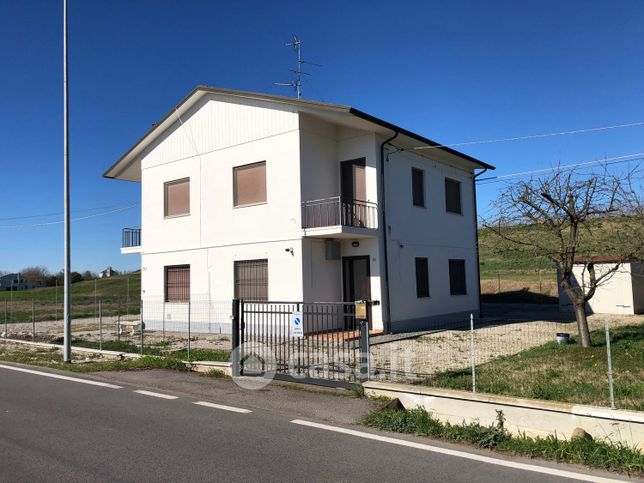 Casa bi/trifamiliare in residenziale in Via Lavezzola