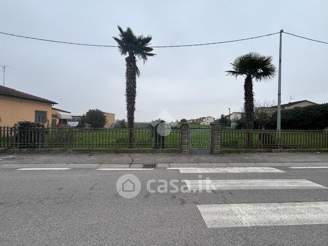 Terreno edificabile in residenziale in Via Savarna 101