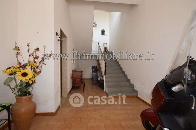 Casa indipendente in residenziale in Viale Val di Mazara