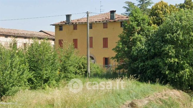 Rustico/casale in residenziale in Via Provinciale Est 129