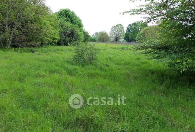 Terreno agricolo in commerciale in Via Invalidi del Lavoro