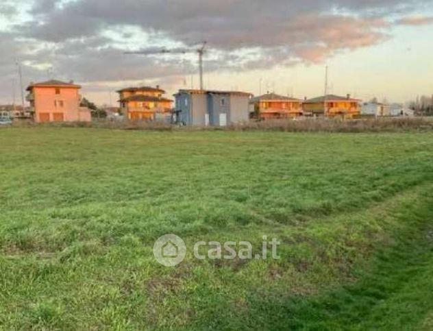 Terreno agricolo in commerciale in Via Dalmazio Caretta