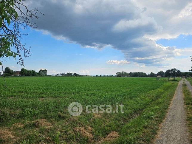 Terreno agricolo in commerciale in 