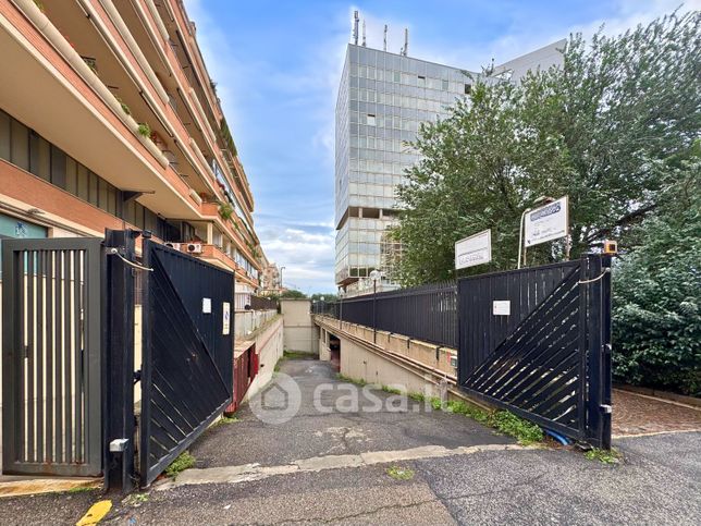 Garage/posto auto in residenziale in Via Vincenzo Annovazzi