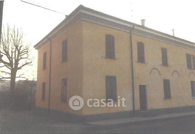 Casa indipendente in residenziale in Via XI Febbraio 6