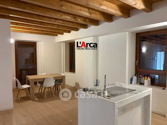 Appartamento in residenziale in Via Gaiardello