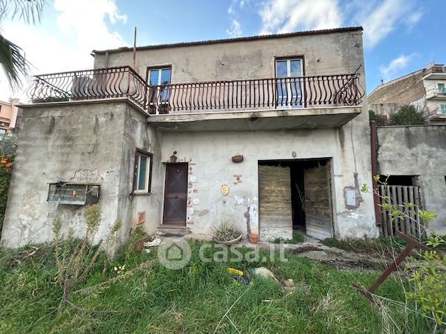 Casa indipendente in residenziale in Via Marcantonio D'Aquino 74