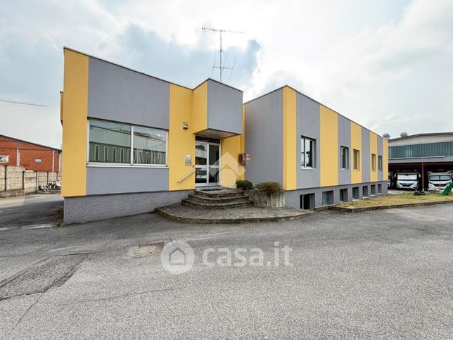 Ufficio in commerciale in Via Bonfanti