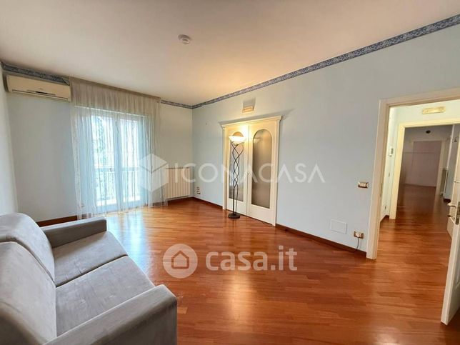 Appartamento in residenziale in Via Massimo D'Azeglio