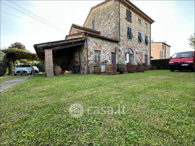 Villa in residenziale in Via Romana