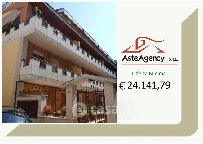 Appartamento in residenziale in Via Deliceto 1