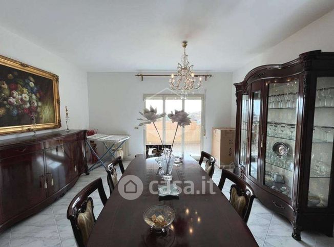 Appartamento in residenziale in Via Dante Alighieri