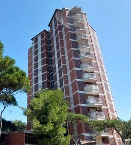 Appartamento in residenziale in Viale delle Terme 6