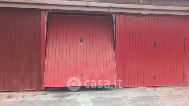 Garage/posto auto in residenziale in Borgo Palazzo 137