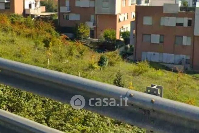 Terreno agricolo in commerciale in Via Ugo Betti