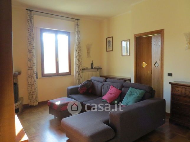 Appartamento in residenziale in Strada Massetana Romana