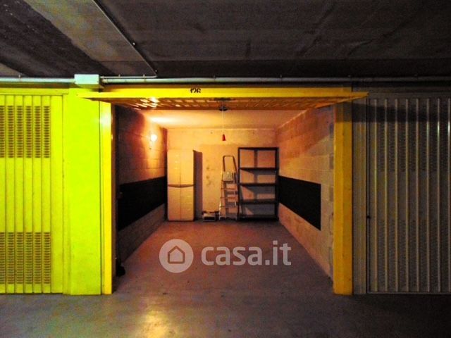 Box/posto auto in residenziale in Viale Friuli