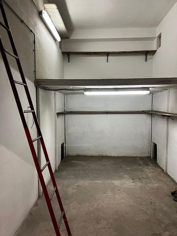 Box/posto auto in residenziale in Viale Alessandro Guidoni 101