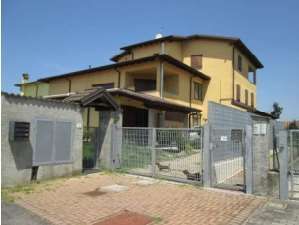 Appartamento in residenziale in Via Piero Calamandrei 14