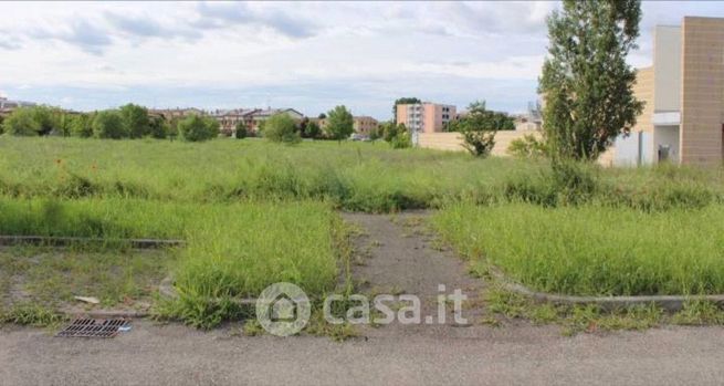 Terreno edificabile in residenziale in Via V. Guidetti