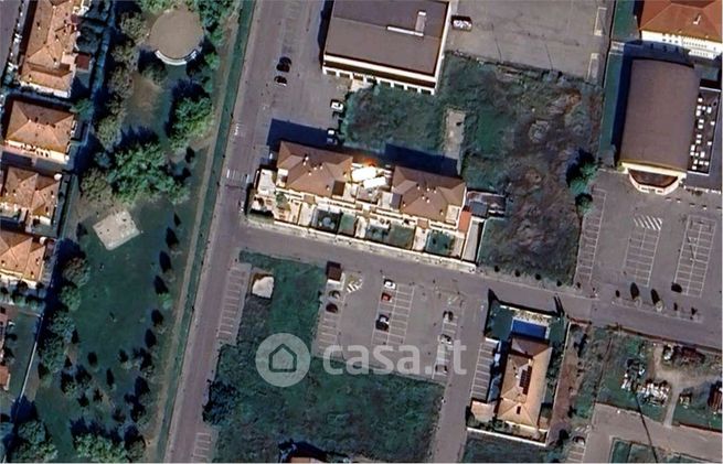 Box/posto auto in residenziale in Via D. Calatroni