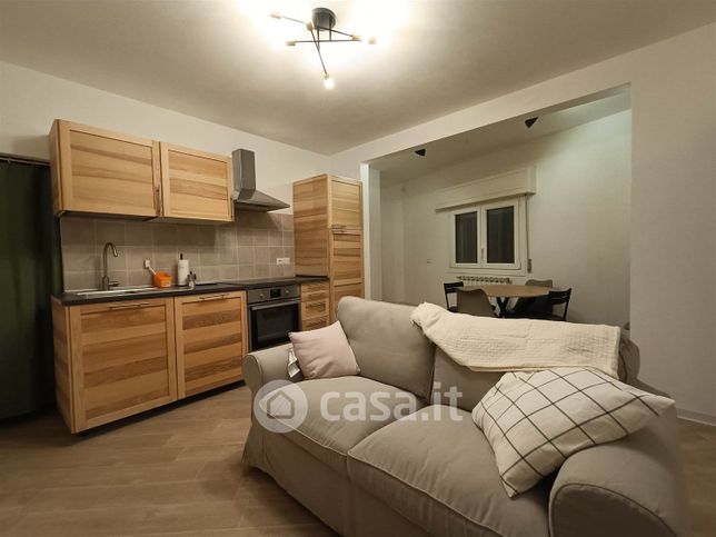 Casa indipendente in residenziale in 