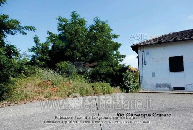 Terreno agricolo in commerciale in Via Giuseppe Carrera