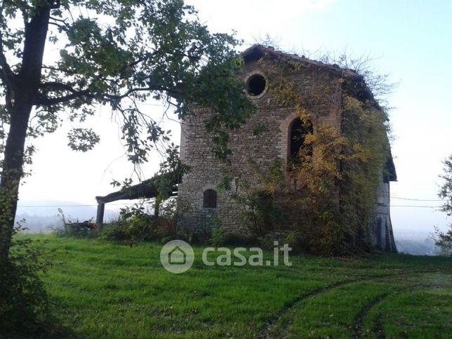 Rustico/casale in residenziale in Via Poggio