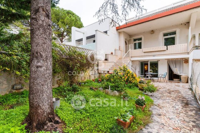 Villa in residenziale in Viale Labianca 37