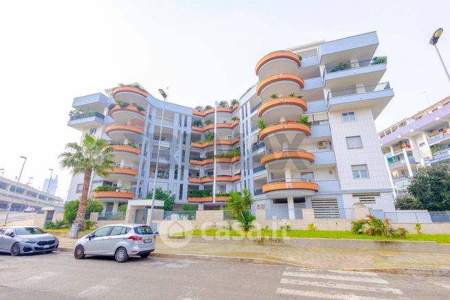 Appartamento in residenziale in Via Ammiragli Ferdinando e Mario Casardi 37