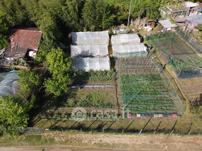Terreno agricolo in commerciale in 