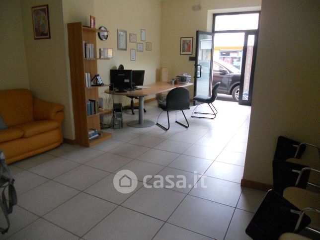 Attivitã /licenza (con o senza mura) in commerciale in Via Roma 50