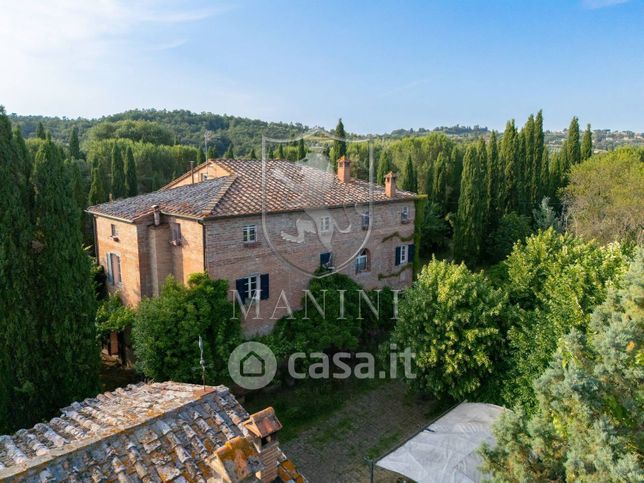 Rustico/casale in residenziale in Strada Provinciale Lauretana 82
