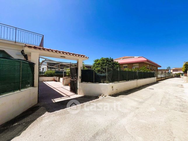 Villa in residenziale in Viale Cannatello 9
