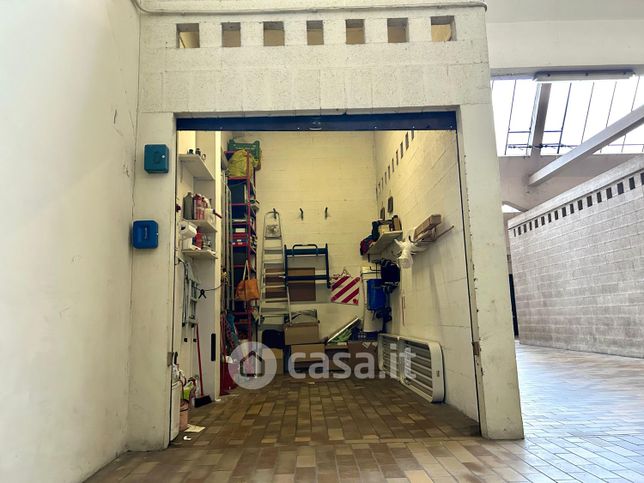 Garage/posto auto in residenziale in Via Tripoli 10