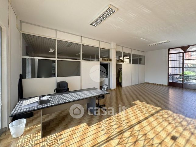 Ufficio in commerciale in Via della Noce 54