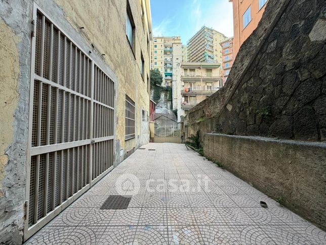 Capannone in commerciale in Via San Bartolomeo del Fossato