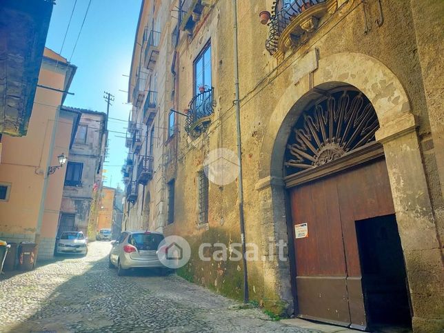 Garage/posto auto in residenziale in Via Padolisi 9