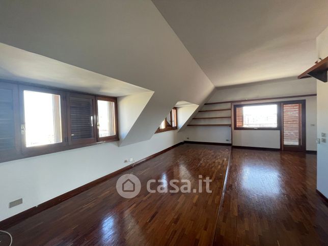 Attico/mansarda in residenziale in Via Marchese di Roccaforte 39