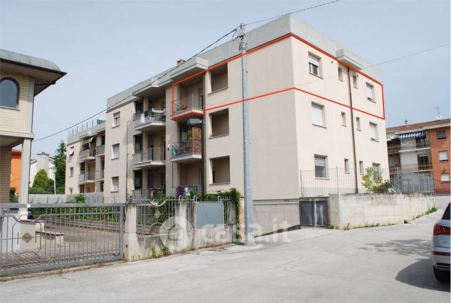 Appartamento in residenziale in Strada Cluentina 12