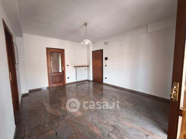 Appartamento in residenziale in Via Ruggero Grieco