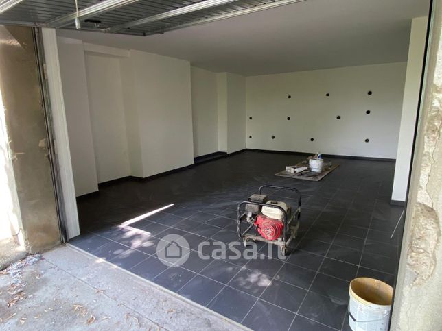 Box/posto auto in residenziale in Via alle Fontane