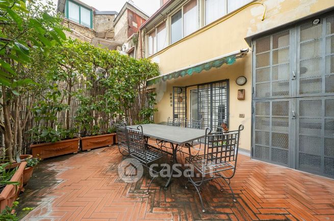 Appartamento in residenziale in Via San Gregorio Armeno