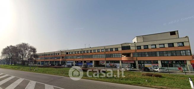 Ufficio in commerciale in Via Fratelli di Dio
