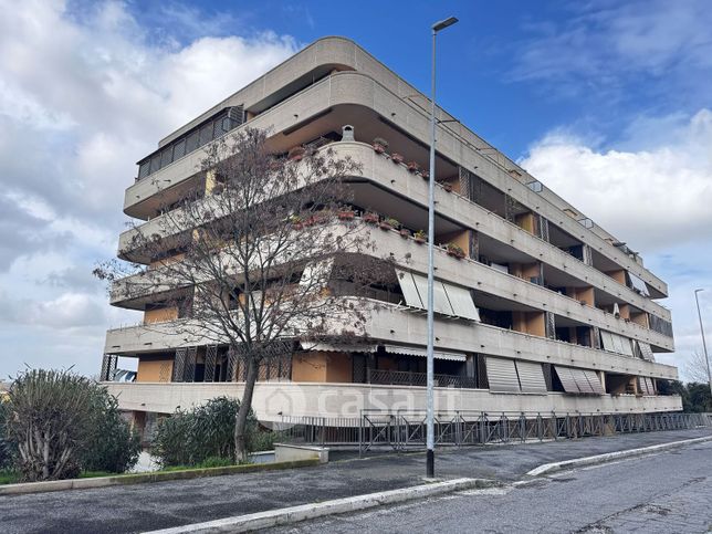 Appartamento in residenziale in Via Erminio Macario