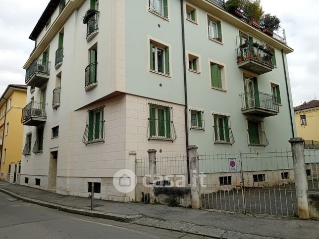 Appartamento in residenziale in Via Daniele Comboni 13